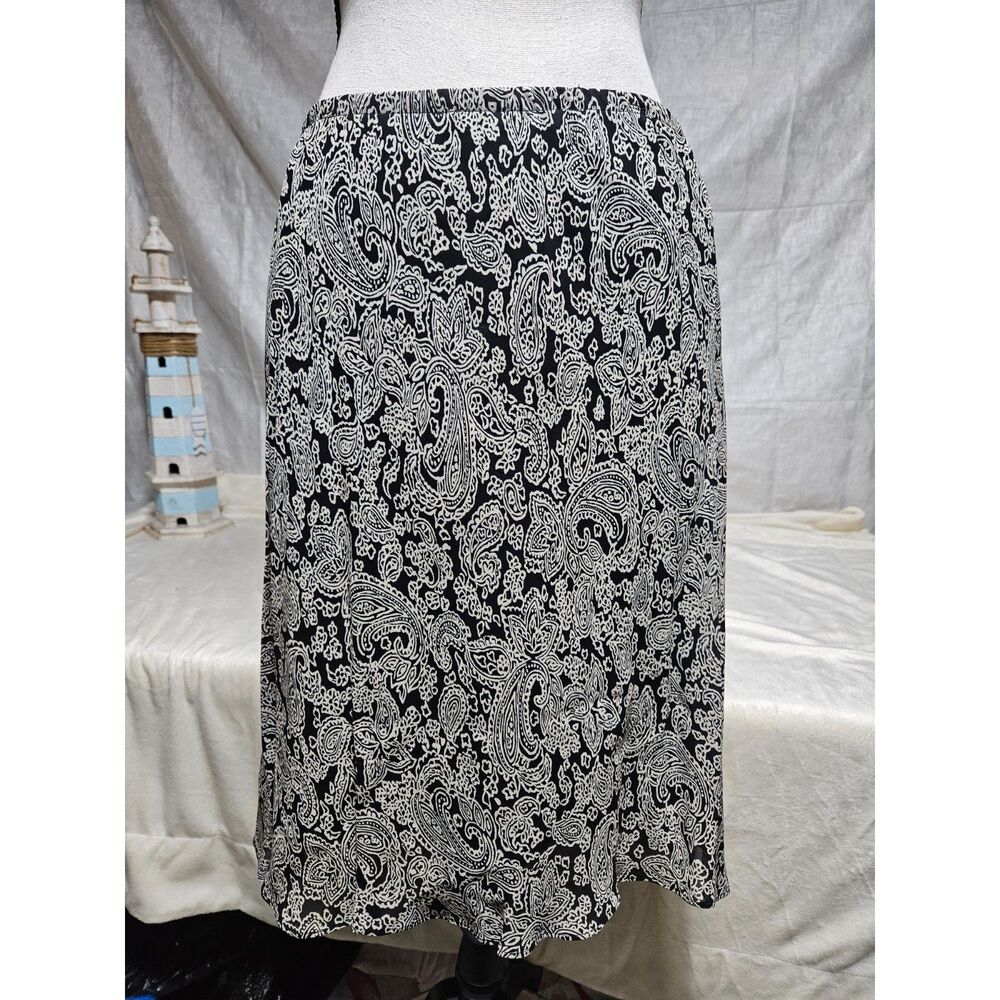Jones New York Sport Women's chiffon skirt, black & cream‎ paisley, size 10